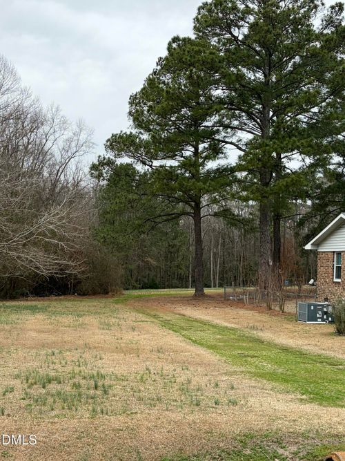 1102 S 6th St, Lillington, NC, 27546-9190 | Card Image