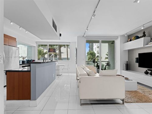 apt-1002-253 Ne 2nd St, Miami, FL, 33132-2290 | Card Image