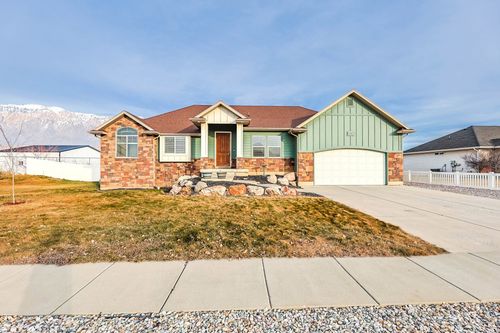 3942 N 2650 W, Farr West, UT, 84404-9467 | Card Image