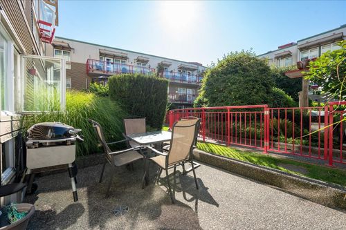 205-99 Chapel St, Nanaimo, BC, V9R5H3 | Card Image
