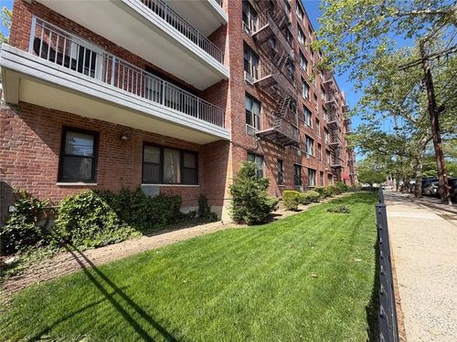 3z-100 Colfax Ave, Staten Island, NY, 10306-3336 | Card Image