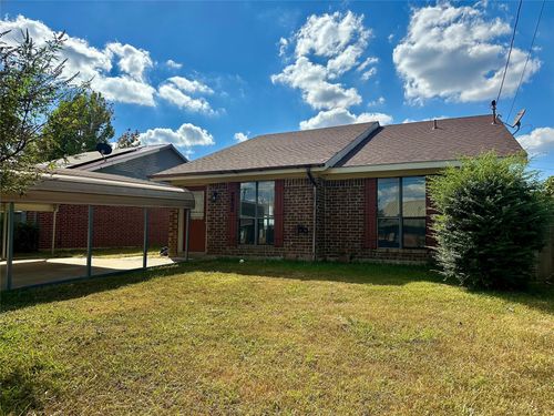 2450 40th St Se, Paris, TX, 75460-8000 | Card Image