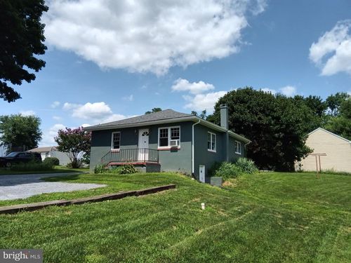 b-8 W State Street, QUARRYVILLE, PA, 17566 | Card Image