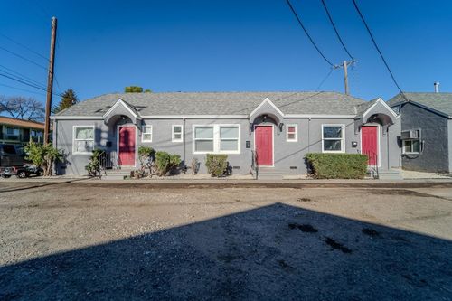 824 Oak St, Marysville, CA, 95901-5326 | Card Image