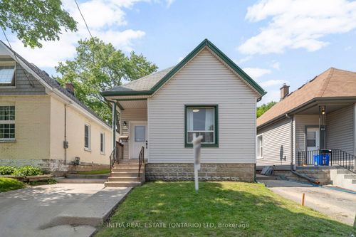 330 Salisbury St, London, ON, N5Y3A9 | Card Image