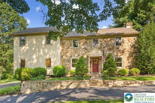 3130 Seisholtzville Rd, MACUNGIE, PA, 18062-8540 | Card Image