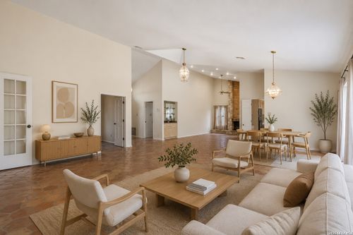 6310 Spindrift, Windcrest, TX, 78239-2748 | Card Image