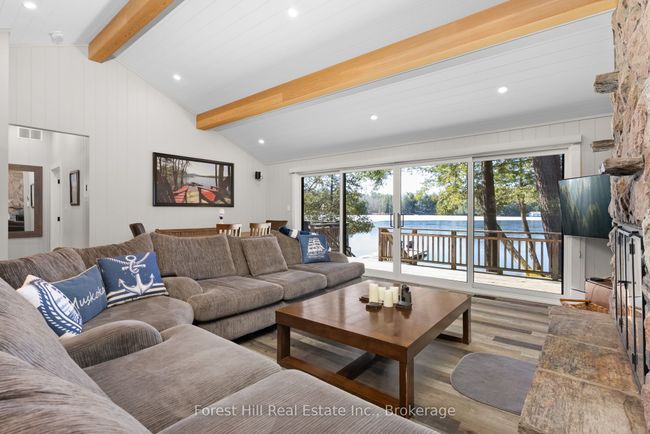 1050 Fair Lee Park Rd, House other with 3 bedrooms, 2 bathrooms and 4 parking in Minett ON | Image 5