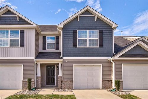 3906 Copperfield Ct, High Point, NC, 27265-9726 | Card Image