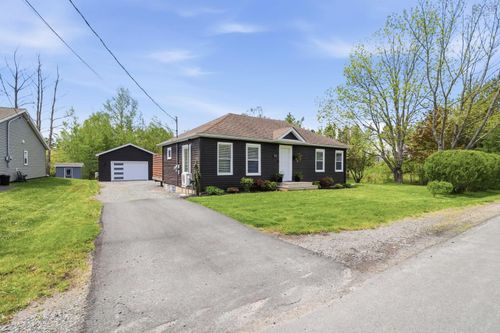 50 Green Lane, Falmouth, NS, B0P1L0 | Card Image