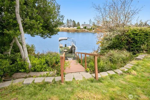 510 Sunset Ave Ne, Ocean Shores, WA, 98569-9444 | Card Image