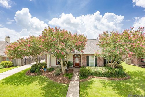 18112 Bel Meadow Ave, Baton Rouge, LA, 70810-6028 | Card Image