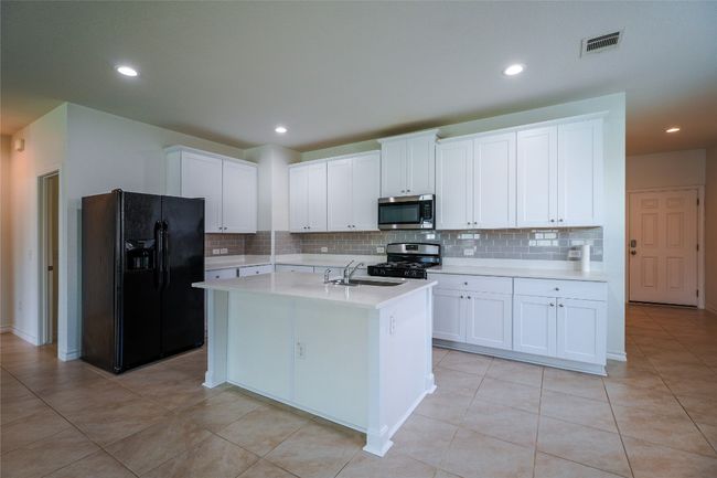 11009 Players Path, House other with 4 bedrooms, 2 bathrooms and null parking in Austin TX | Image 4
