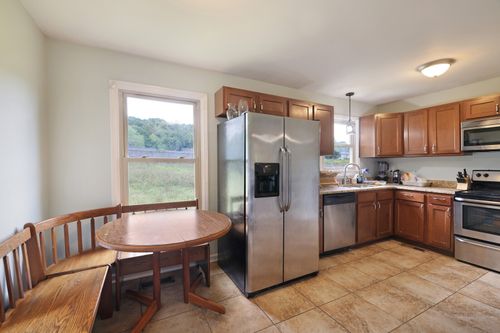 2819 Sparrow Dr, Clarksville, TN, 37040-5927 | Card Image