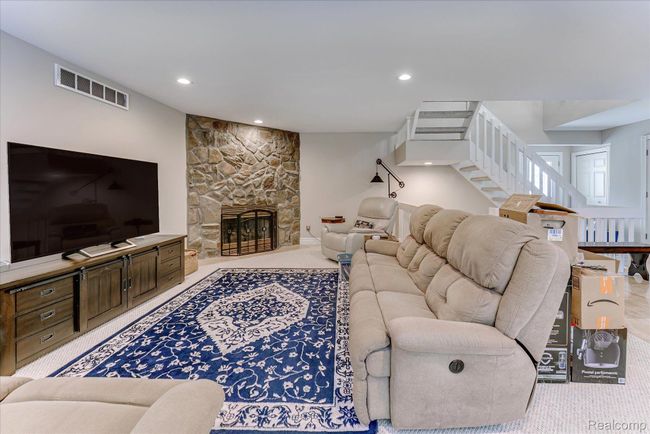 6522 Scenic Pines Ct, Condo with 3 bedrooms, 4 bathrooms and null parking in Clarkston MI | Image 9