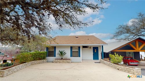 1021 Hillcrest Frst, Canyon Lake, TX, 78133-5005 | Card Image