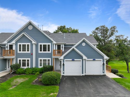 935 Scotland Dr, Lake Geneva, WI, 53147-4880 | Card Image