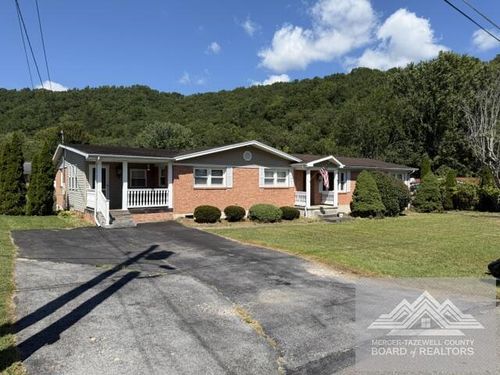 411 Ridgeway Dr, Bluefield, VA, 24605-1629 | Card Image