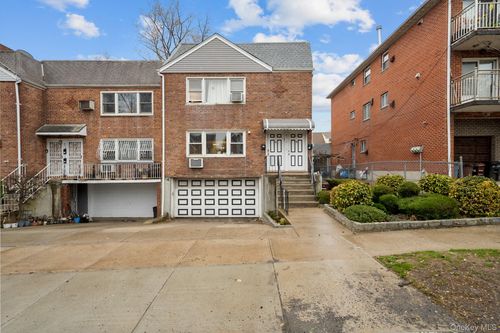 8414 Lefferts Blvd, Kew Gardens, NY, 11415-3008 | Card Image