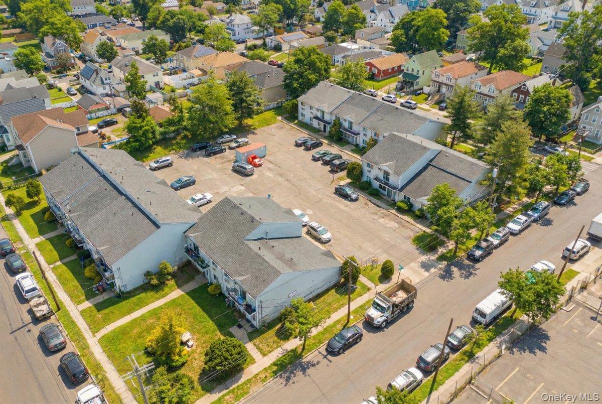 Commercial Sale in New York 2