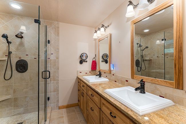 292 Holly Cove Cir, Home with 2 bedrooms, 3 bathrooms and null parking in Blairsville GA | Image 20