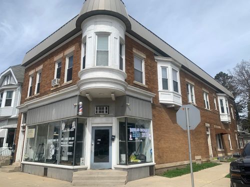 2900 W Arthur Ave, Milwaukee, WI, 53215-2940 | Card Image
