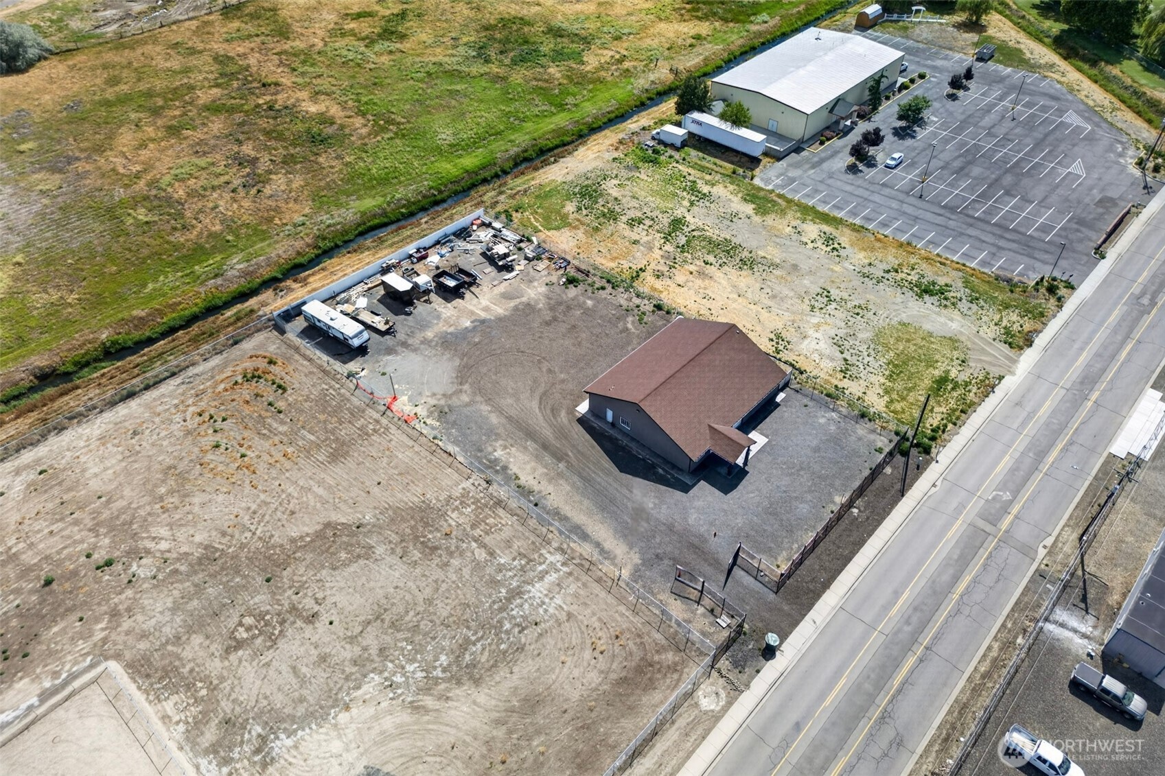 Commercial Sale in Grandview 3