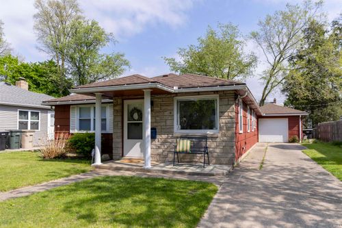 1621 E Madison St, South Bend, IN, 46617-2507 | Card Image