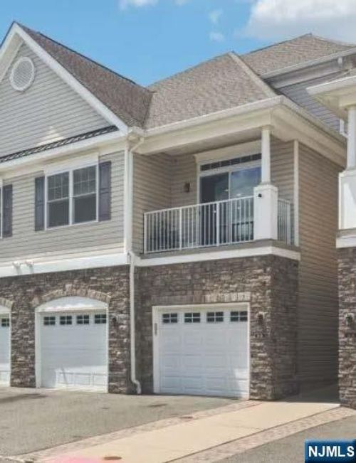 28 Elston Ct, Haskell, NJ, 07420-1151 | Card Image