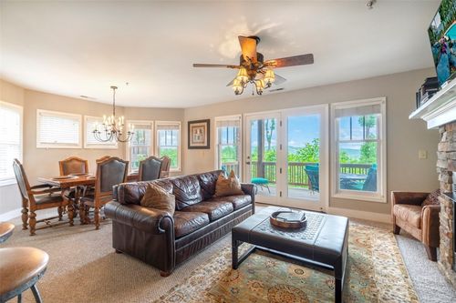 r211-299 Indian Paintbrush Dr, Banner Elk, NC, 28604-6644 | Card Image