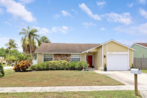 108 Greenbriar Dr, Jupiter, FL, 33458-5579 | Card Image