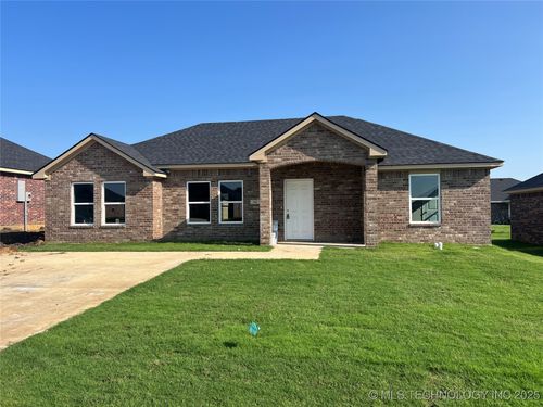 512 Honeysuckle Lane, Madill, OK, 73446 | Card Image