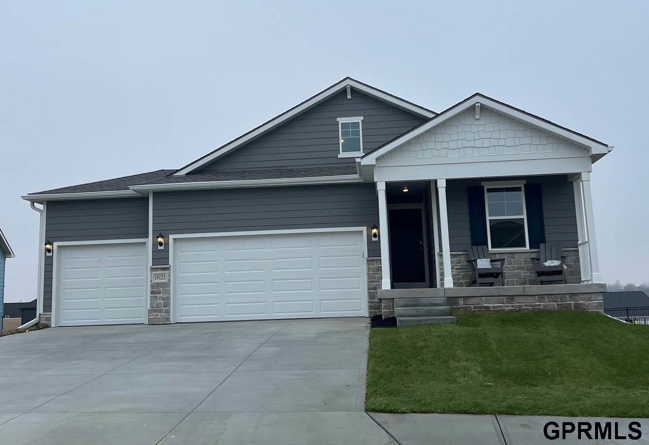 Murray Trl, Gretna, NE 68028