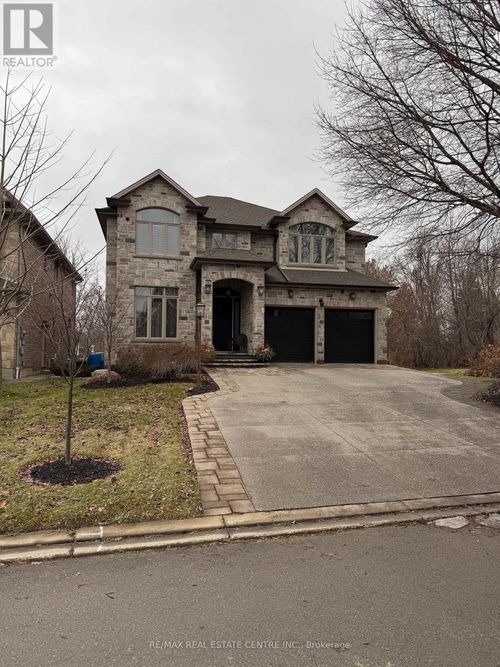 211 Tollgate Dr, Ancaster, ON, L9G5C8 | Card Image