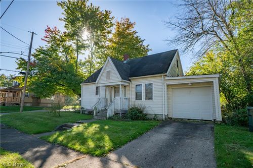 2354 21st St Ne, Canton, OH, 44705-2408 | Card Image