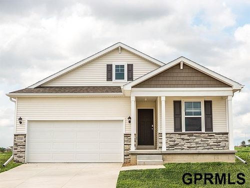 17614 Virginia St, Omaha, NE, 68136-1730 | Card Image