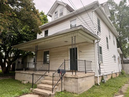 1005 E Main St, Clinton, IL, 61727-1739 | Card Image