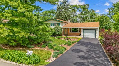 23W328 Great Western Avenue, Glen Ellyn, IL, 60137 | Card Image