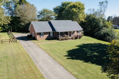 820 Jay Ln, Lascassas, TN, 37085-4604 | Card Image