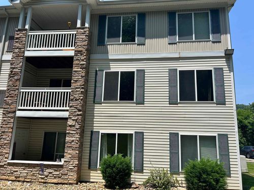 7205 University Commons Dr, Morgantown, WV, 26505-0219 | Card Image