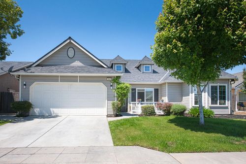 3095 N Pearwood Ave, Fresno, CA, 93727-9146 | Card Image