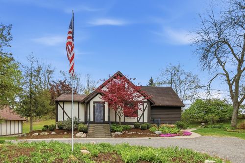 5575 Giles Ave, Rockford, MI, 49341-8056 | Card Image