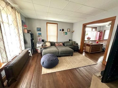 221 N 3rd Ave, Albert Lea, MN, 56007-1618 | Card Image