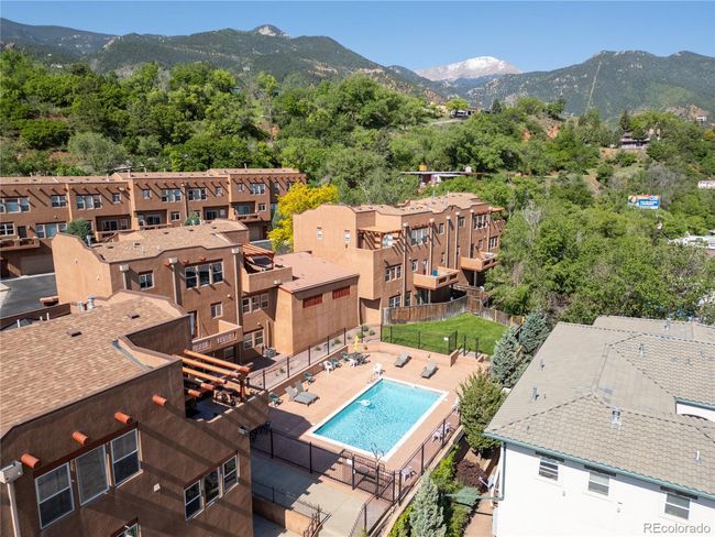 10 Taos Pl, House attached with 2 bedrooms, 2 bathrooms and null parking in Manitou Springs CO | Image 5