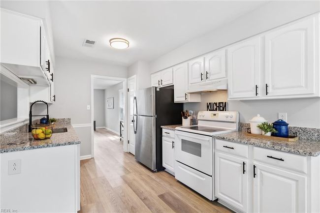 Kitchen | Image 12