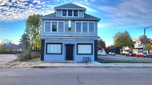 2047 Clinton St, Buffalo, NY, 14206-3361 | Card Image