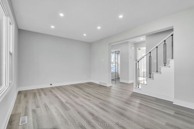 6596 Harmony Ave, House attached with 4 bedrooms, 2 bathrooms and 3 parking in Niagara Falls ON | Image 12