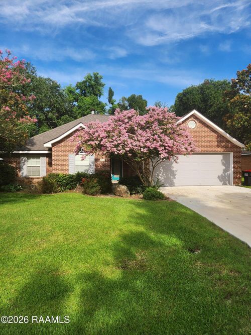 213 Sara Dee Pkwy, Lafayette, LA, 70508-5342 | Card Image