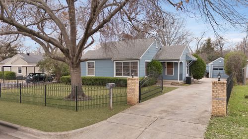 1505 Woodlawn St, River Oaks, TX, 76114-2238 | Card Image