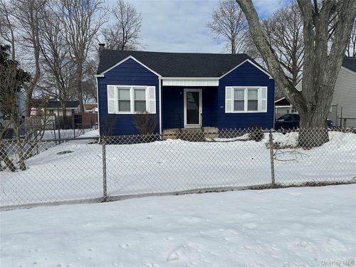 23 Hemlock St, Wyandanch, NY, 11798-3303 | Card Image